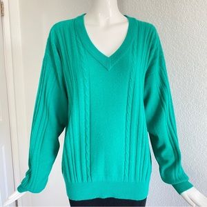 Vintage green v neck cashmere sweater